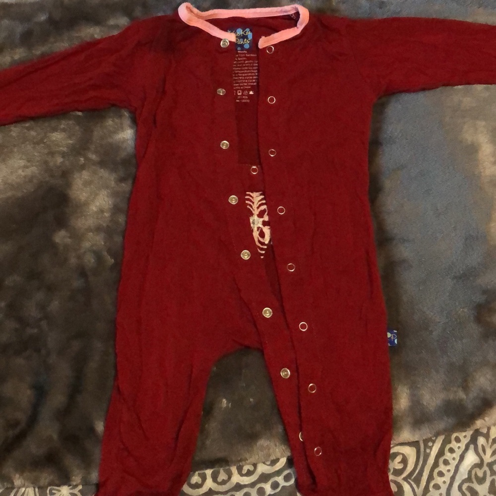 Kickee pants  xmas romper. Super soft stretchy bamboo material
